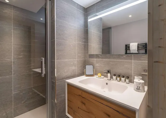 8 Pers, Centre Courchevel, Acces Pistes, Spa, Ideal Familles - Fr-1-631-203 Lejlighed